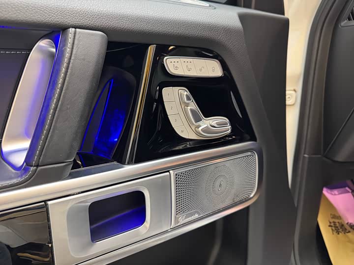 Фото 22 - Mercedes-Benz G-Class AMG