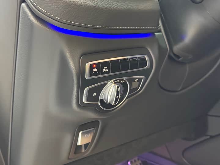 Фото 23 - Mercedes-Benz G-Class AMG