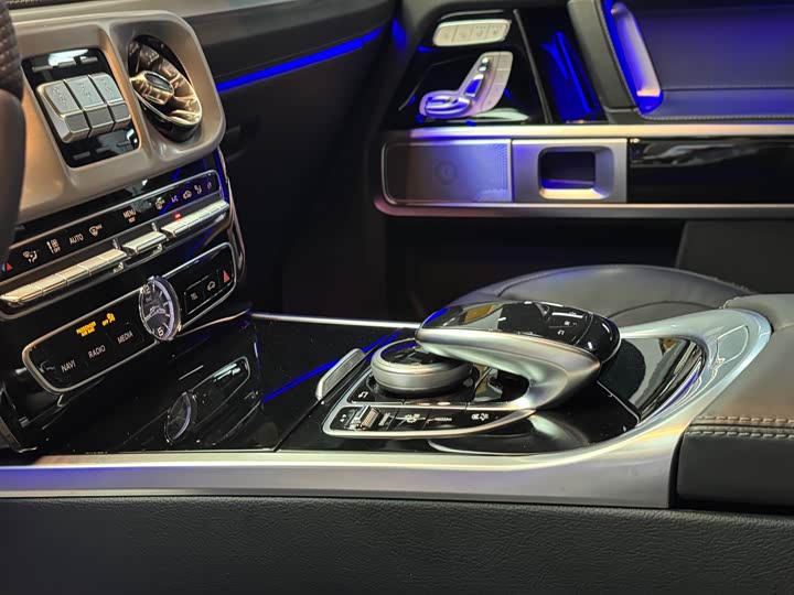 Фото 24 - Mercedes-Benz G-Class AMG