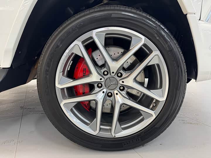 Фото 30 - Mercedes-Benz G-Class AMG