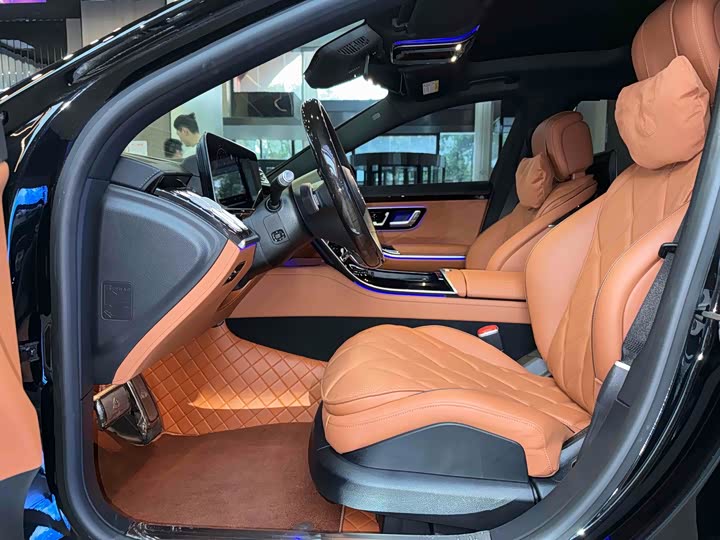 Фото 14 - Mercedes-Benz Maybach S-Class