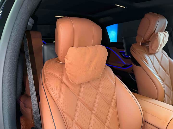 Фото 17 - Mercedes-Benz Maybach S-Class