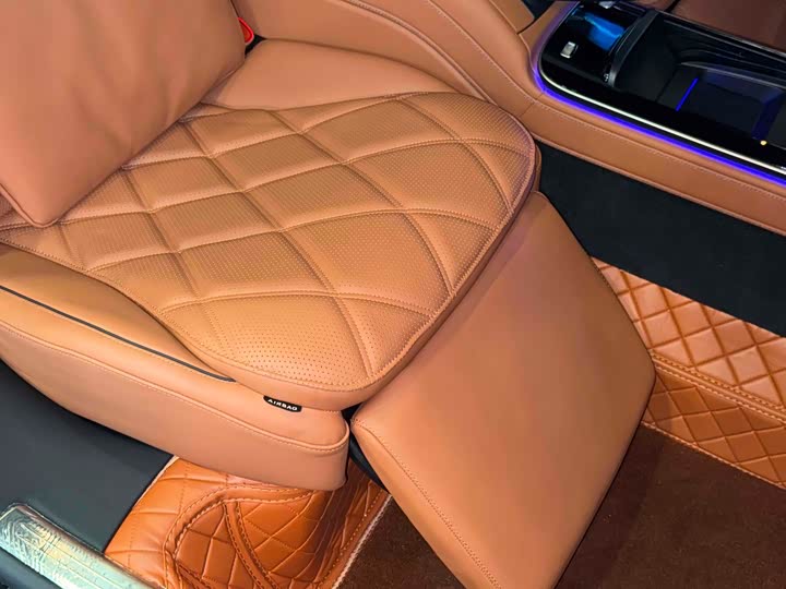 Фото 22 - Mercedes-Benz Maybach S-Class