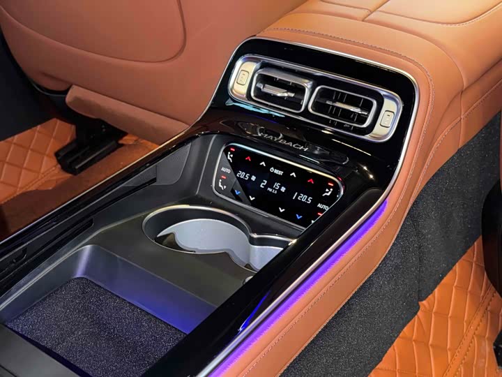 Фото 23 - Mercedes-Benz Maybach S-Class