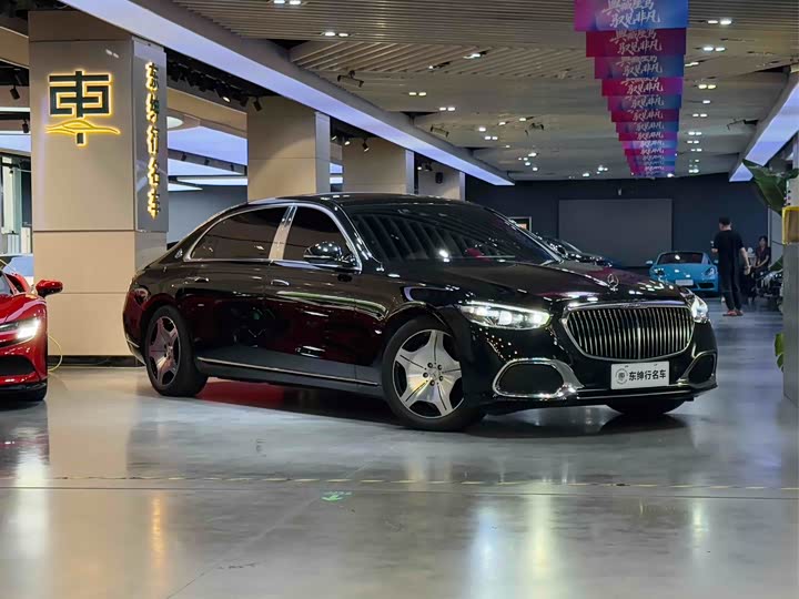 Фото 3 - Mercedes-Benz Maybach S-Class