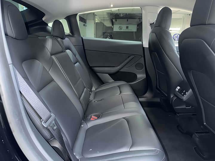 Фото 19 - Tesla Model Y