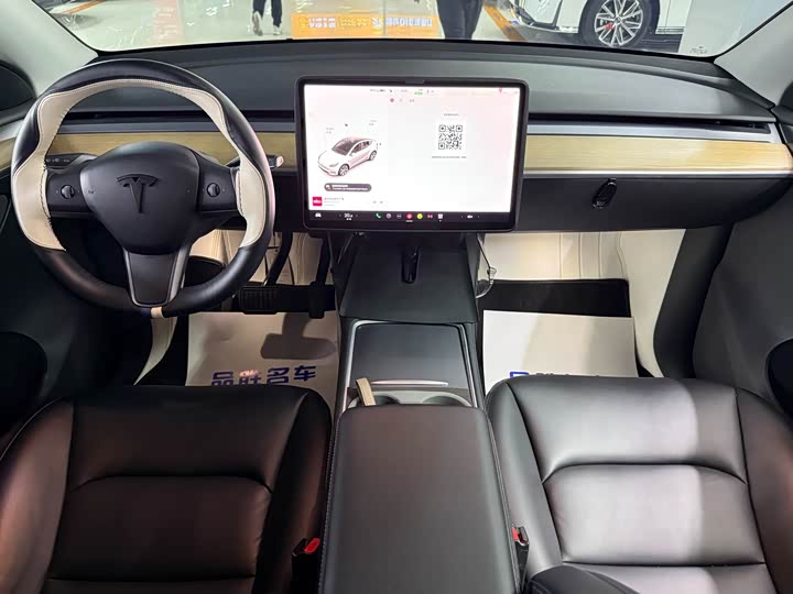 Фото 10 - Tesla Model Y