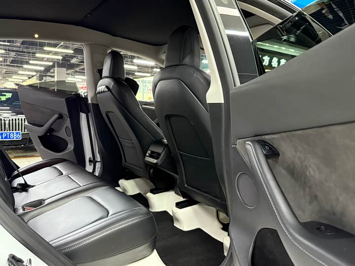 Фото 16 - Tesla Model Y