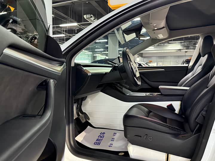 Фото 7 - Tesla Model Y