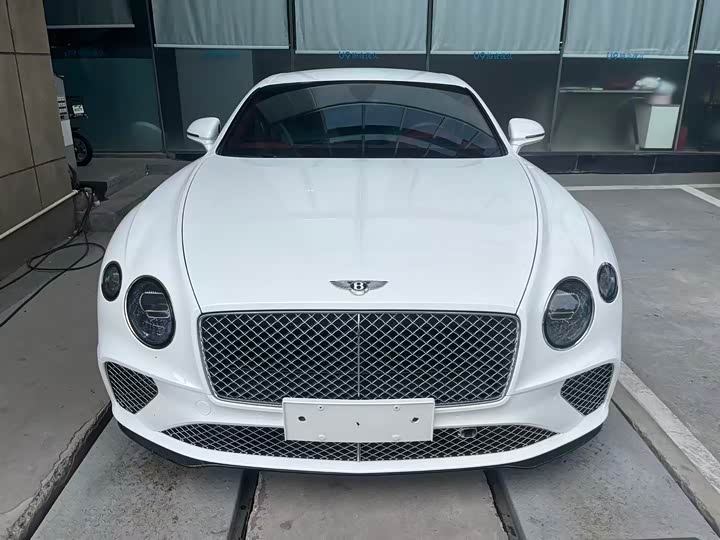Фото 2 - Bentley Continental GT