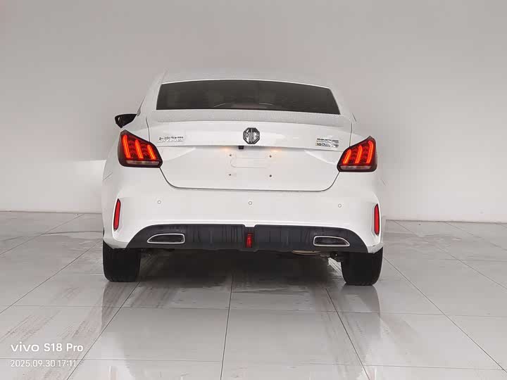 Фото 10 - MG Motor 5