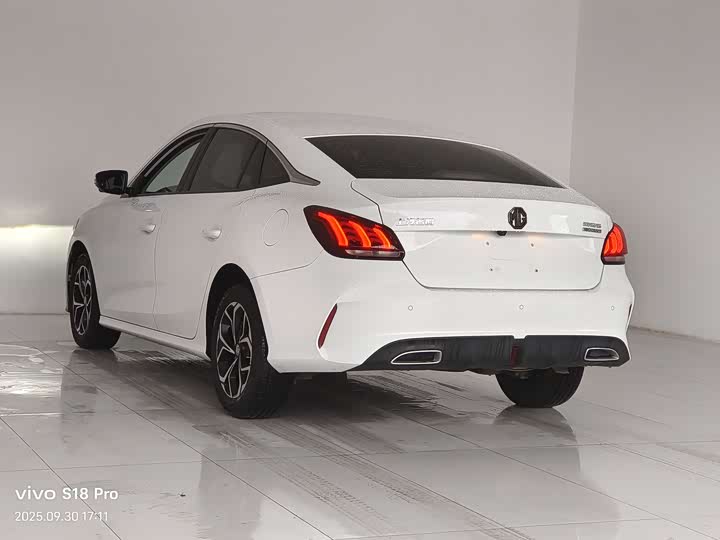 Фото 11 - MG Motor 5