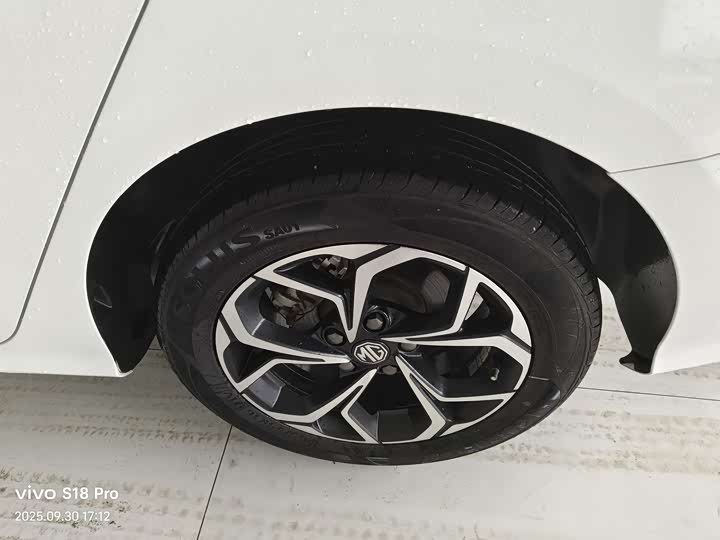 Фото 15 - MG Motor 5