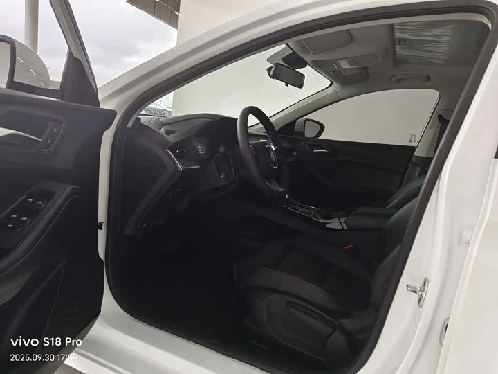 Фото 4 - MG Motor 5