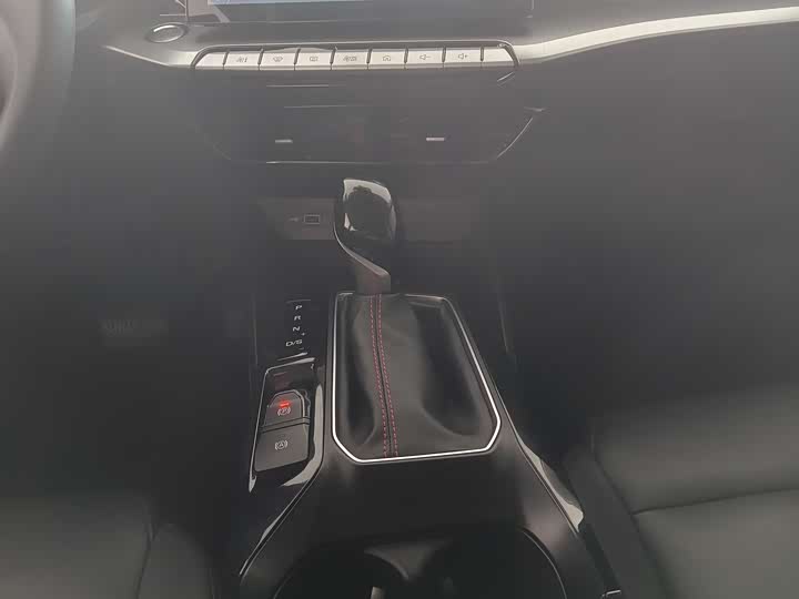 Фото 7 - MG Motor 5