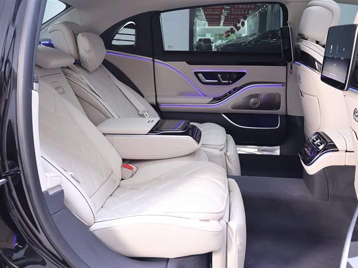 Фото 22 - Mercedes-Benz Maybach S-Class