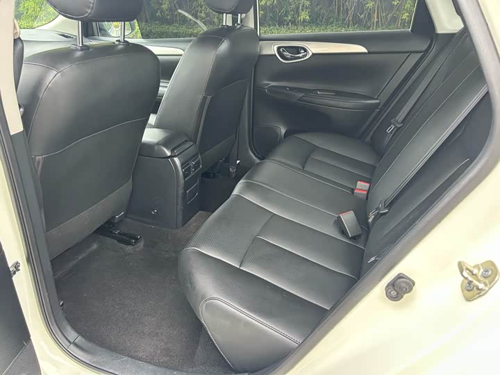 Фото 6 - Nissan Sylphy