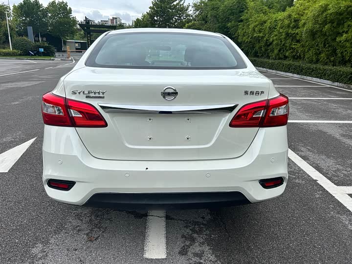 Фото 8 - Nissan Sylphy