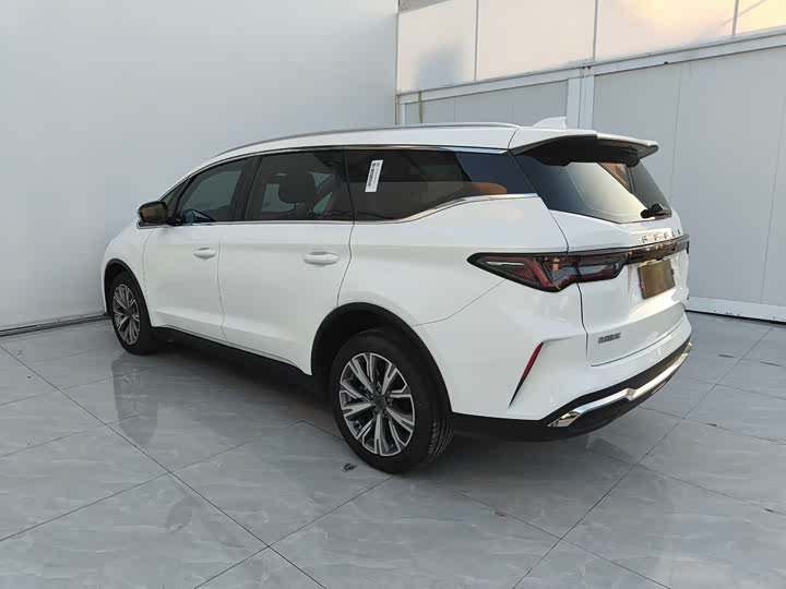 Фото 9 - Geely Jiaji