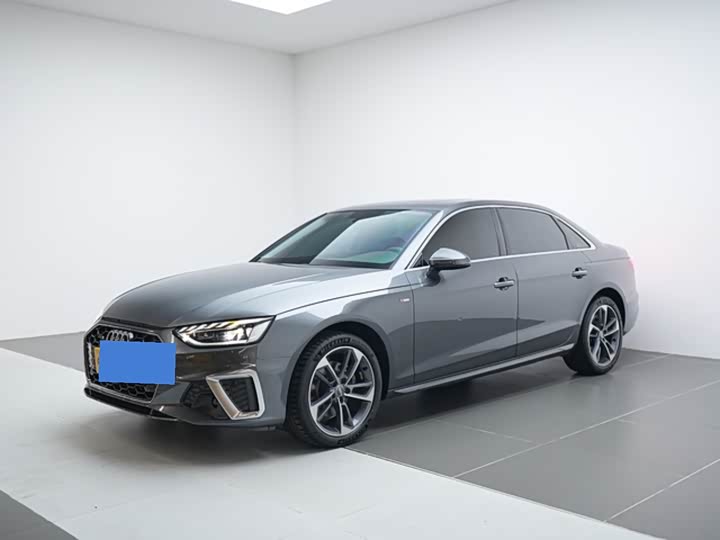 Фото 1 - Audi A4L