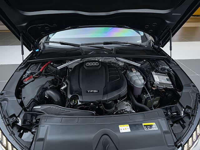 Фото 18 - Audi A4L