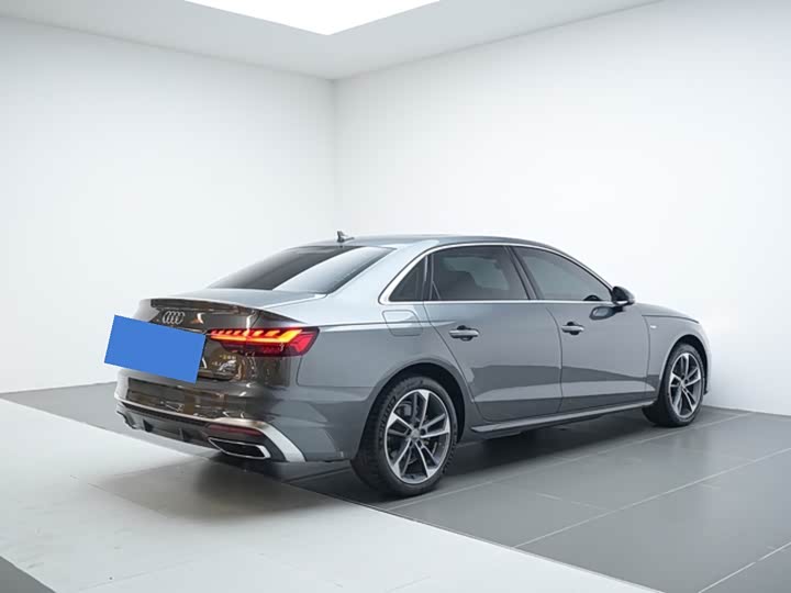 Фото 4 - Audi A4L