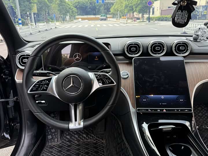 Фото 10 - Mercedes-Benz C-Class