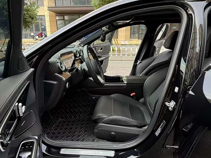 Фото 11 - Mercedes-Benz C-Class