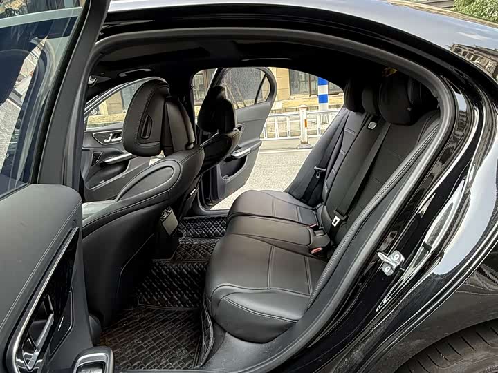 Фото 12 - Mercedes-Benz C-Class