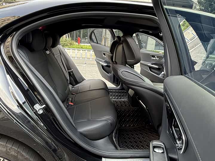 Фото 14 - Mercedes-Benz C-Class