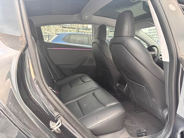 Фото 6 - Tesla Model 3