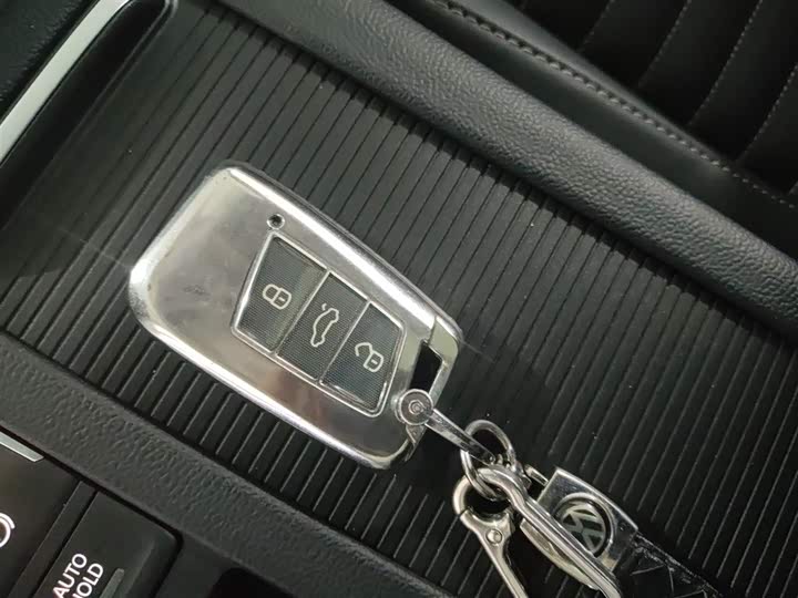 Фото 9 - Volkswagen Magotan