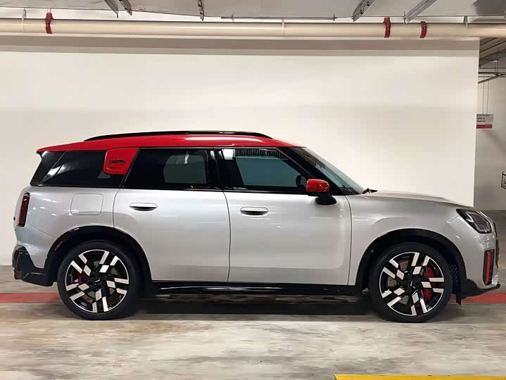 Фото 2 - Mini Countryman JCW