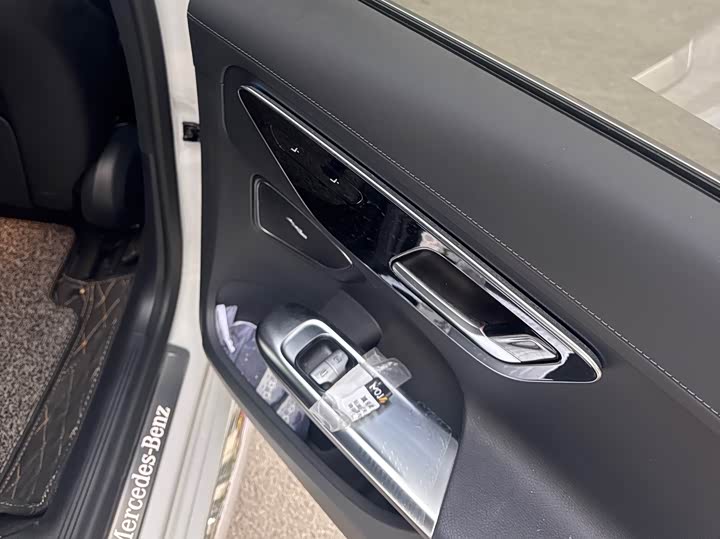 Фото 17 - Mercedes-Benz C-Class