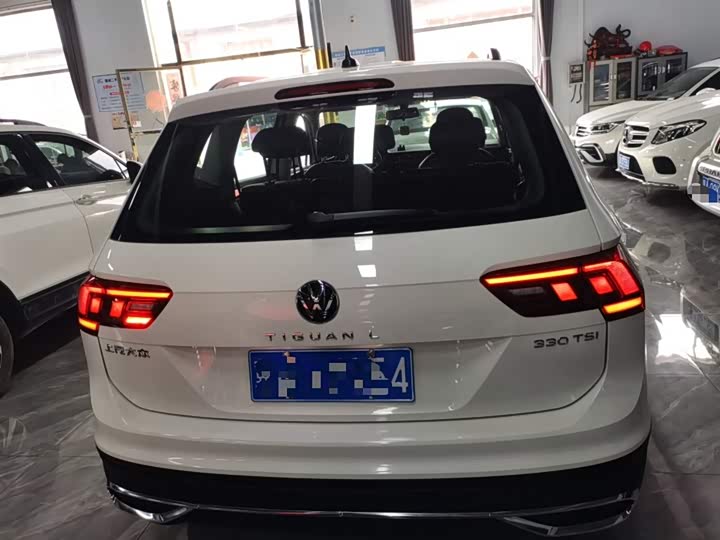 Фото 6 - Volkswagen Tiguan L Pro