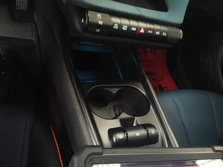 Фото 14 - BYD Dolphin