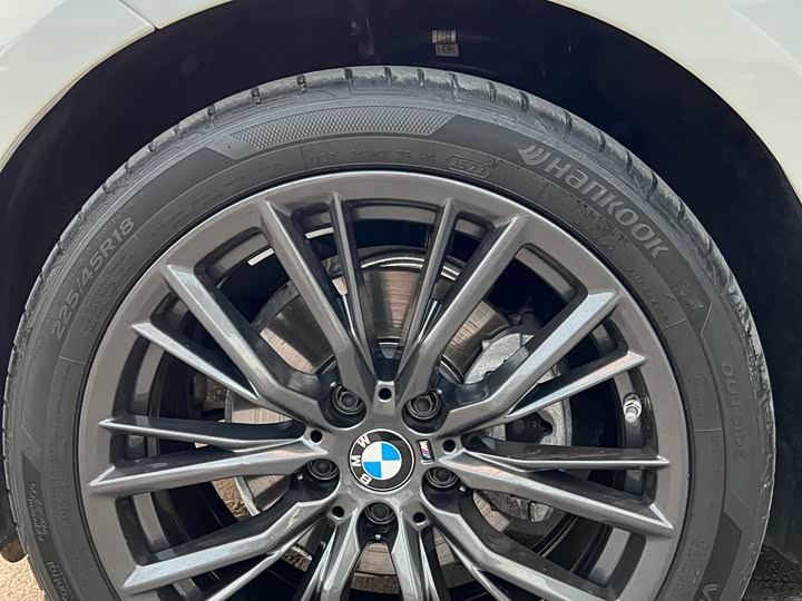 Фото 17 - BMW 3 Series