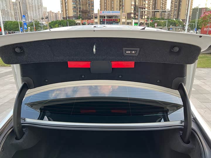 Фото 18 - BMW 3 Series