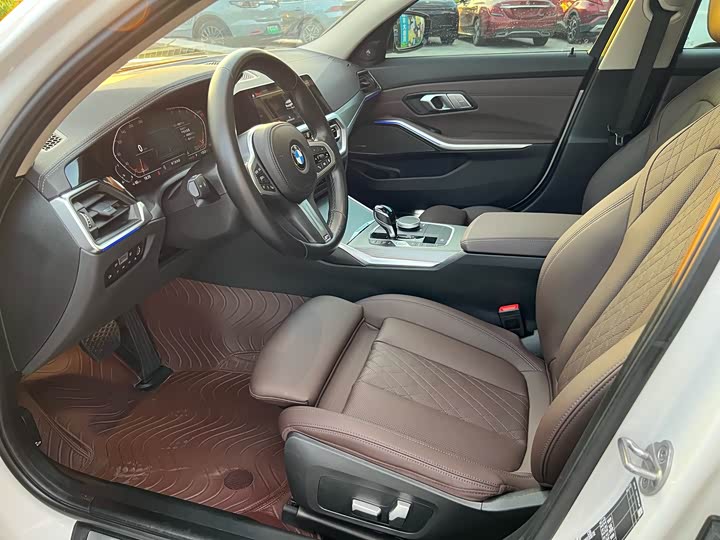 Фото 4 - BMW 3 Series