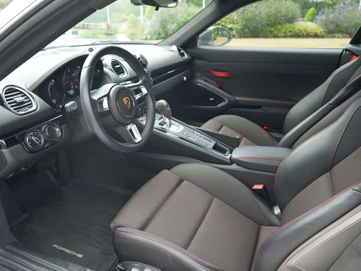 Фото 7 - Porsche 718