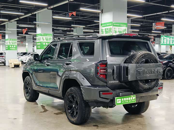 Фото 4 - Tank 400 Hybrid