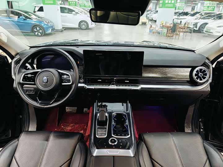 Фото 7 - Tank 400 Hybrid