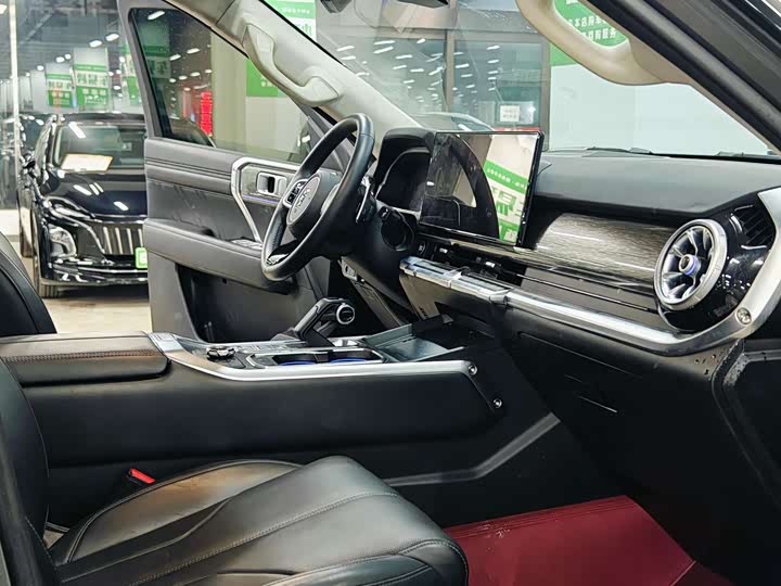 Фото 9 - Tank 400 Hybrid