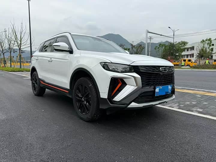 Фото 3 - Geely Atlas