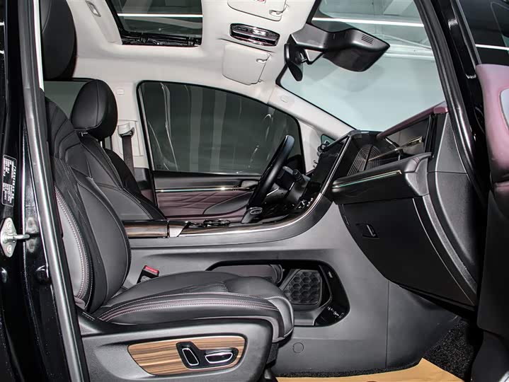 Фото 18 - GAC Trumpchi M8