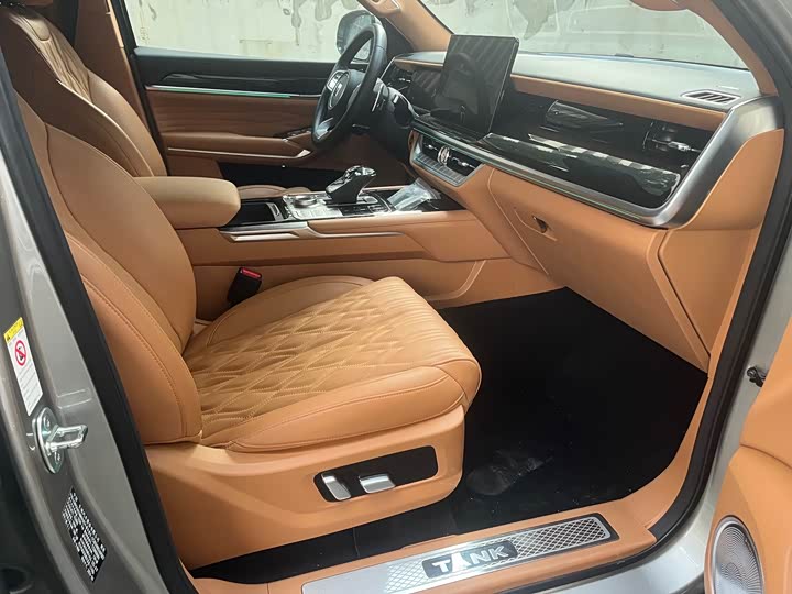 Фото 15 - Tank 500 Hybrid