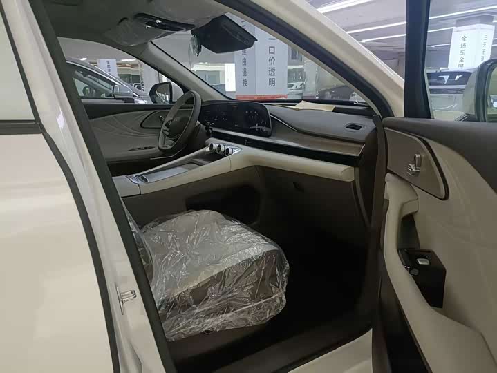 Фото 18 - Exeed RX C-DM Hybrid