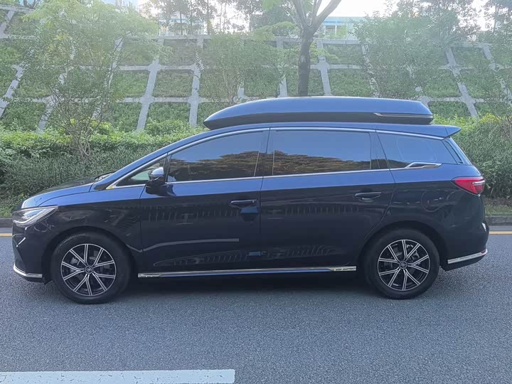 Фото 3 - BYD Song Max Hybrid