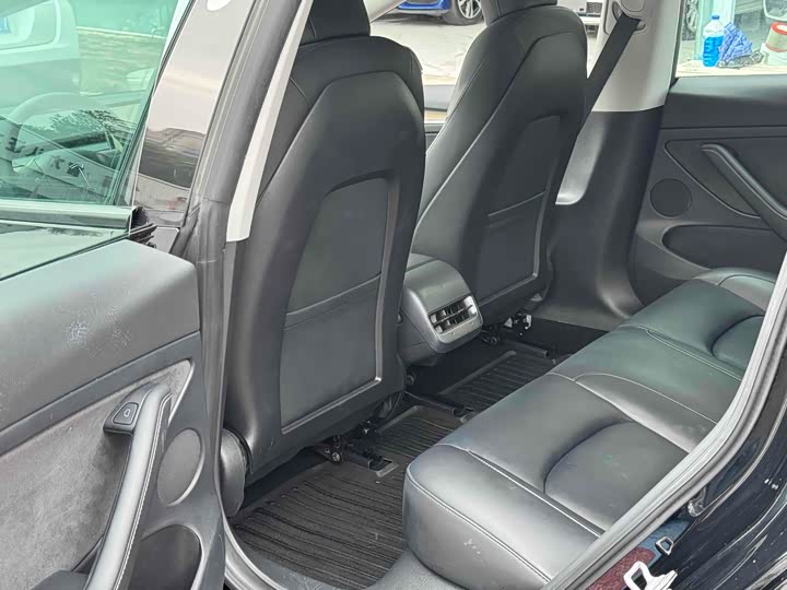 Фото 6 - Tesla Model 3