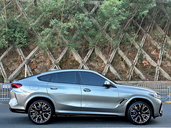 Фото 14 - BMW X6 M